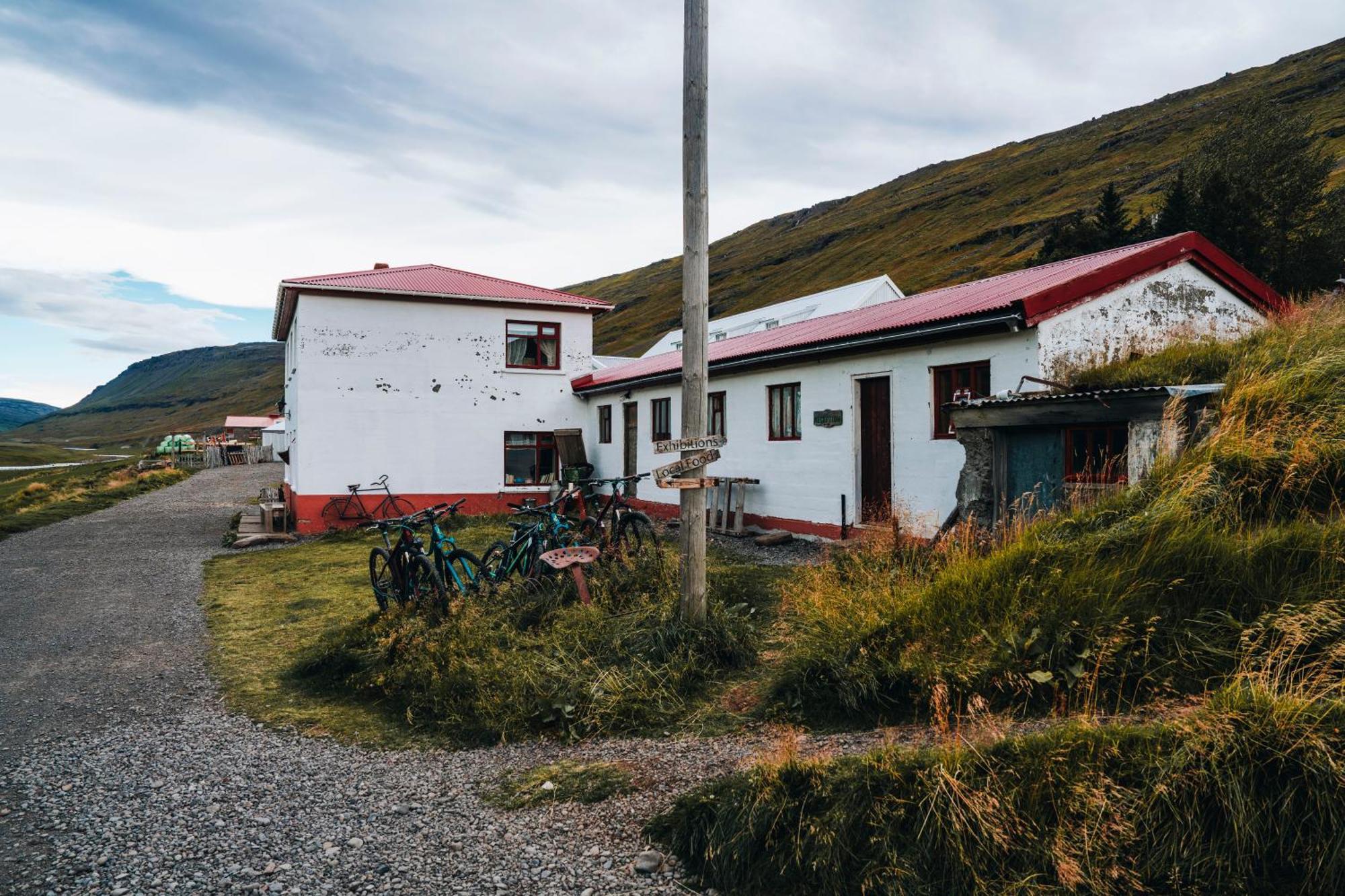 Wilderness Center / Óbyggðasetur Íslands Obyggthasetur Exterior foto